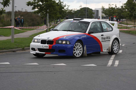 Gert og Jimmy Hansen fra KDAK Sport Fyn i deres BMW M3 Compact, er et ud af 5 lokale rallyhold, der deltager i løbet.